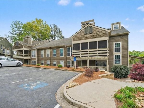 210 Riverview Drive , Marietta, GA 30067