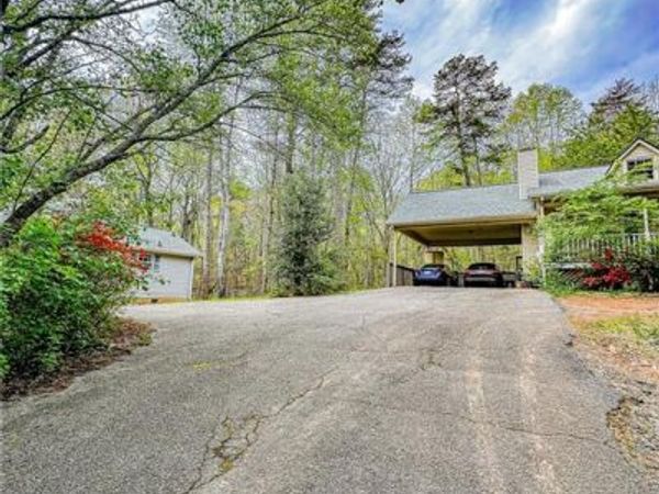 310 Georgia Avenue, Dahlonega, GA 30533