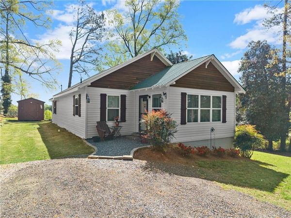 181 Forest Avenue, Toccoa, GA 30577