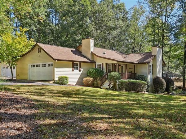 15 Perthshire Drive, Peachtree City, GA 30269