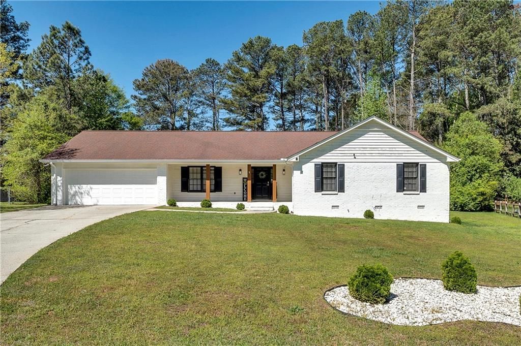 2203 Meadow Drive, Snellville, GA 30078 Main Photo