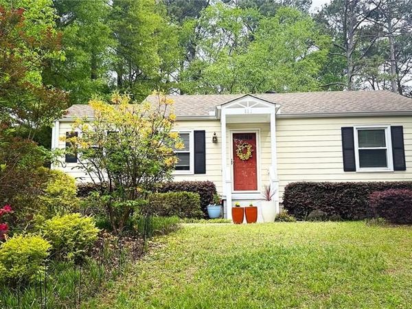 811 Scott Circle, Decatur, GA 30033