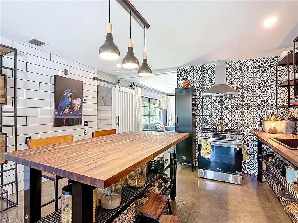 5841 Sabal Ave, Saint James City, FL 33956 Photo