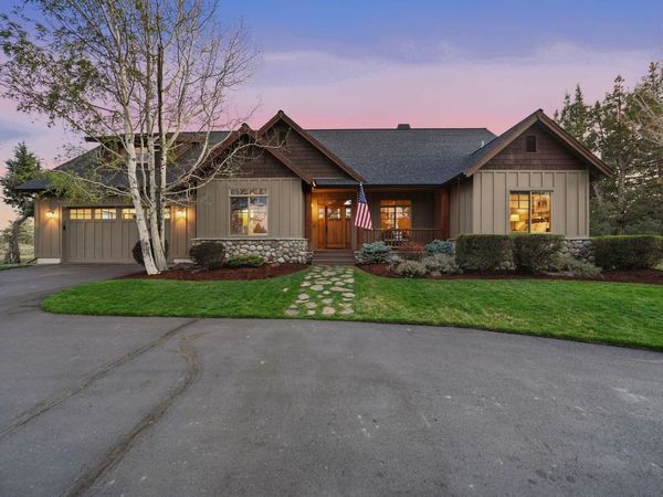 17915 Edmundson Road, Sisters, OR 97759