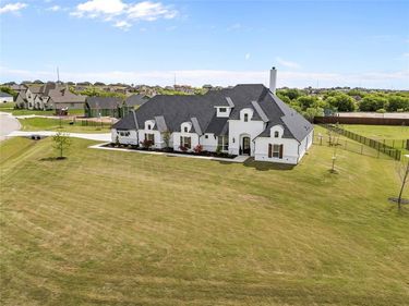 7756 Laura Lake Lane, Fort Worth, TX 76126