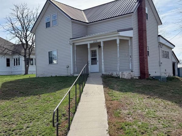 306 Pearl Street, Farmington, IA 52626