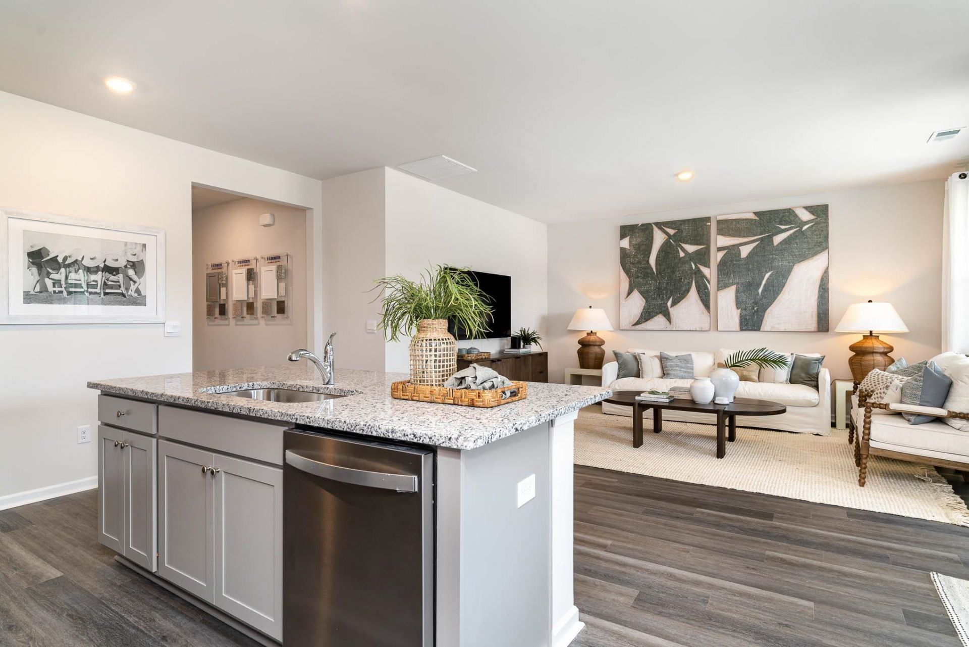 288 Long Beard Way Photo 4