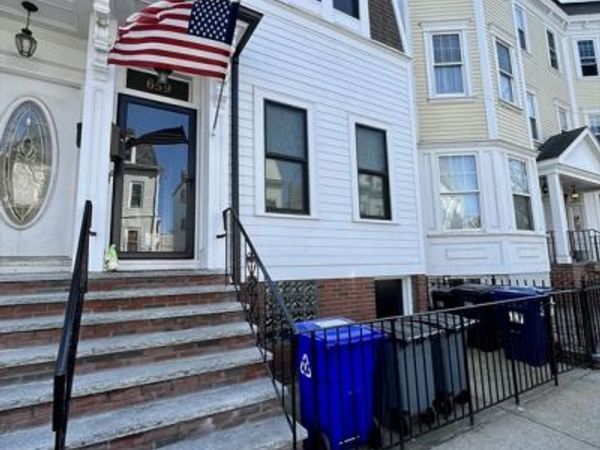 659 E 6th St, Boston, MA 02127