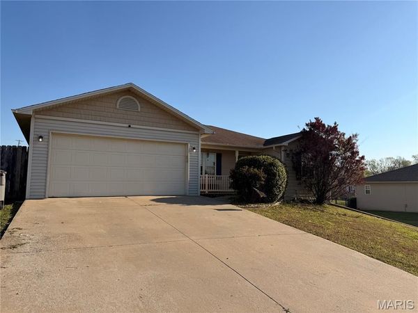 111 Silver Hawk Lane, Cape Girardeau, MO 63701