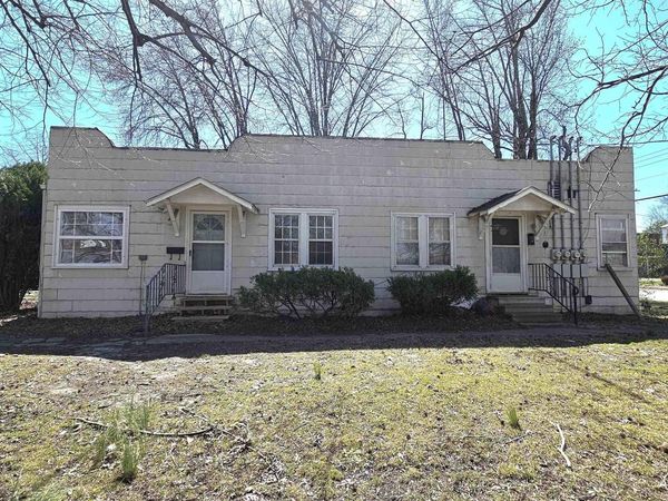 500 N MAIN Street, Benton, IL 62812