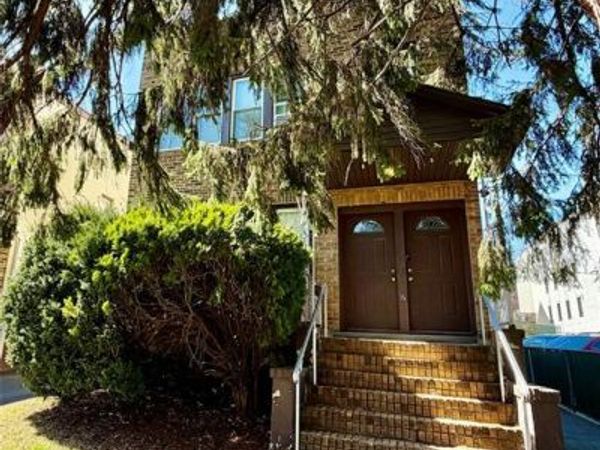 34 Feronia Way, RUTHERFORD, NJ 07070