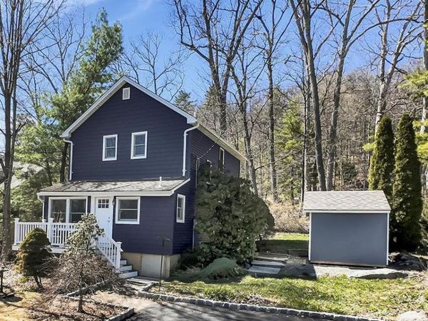 7 Shadowy Lane, WEST MILFORD, NJ 07480