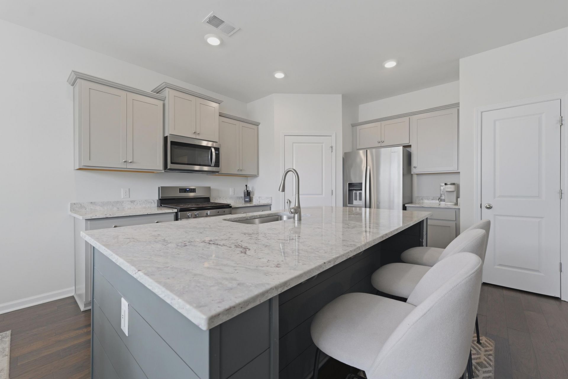 3837 Sawmill Court Photo 25