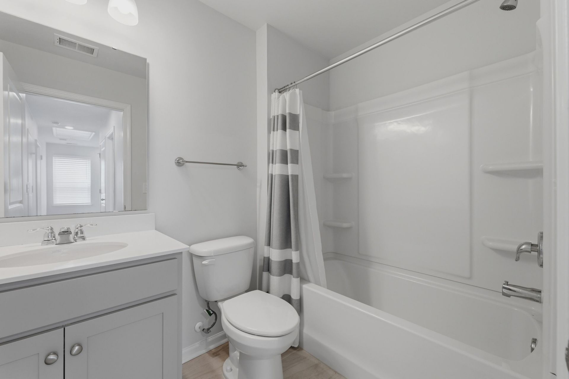 3837 Sawmill Court Photo 38