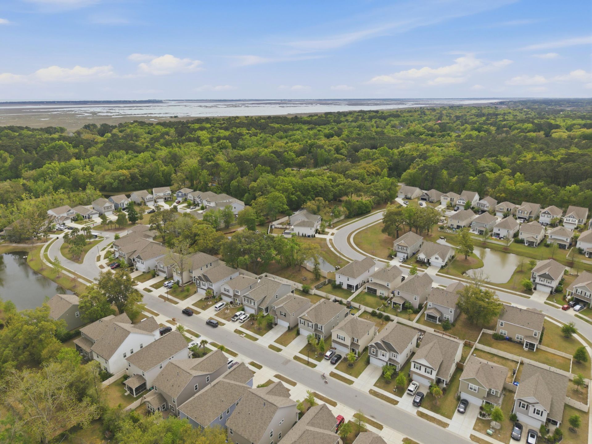 3837 Sawmill Court Photo 7