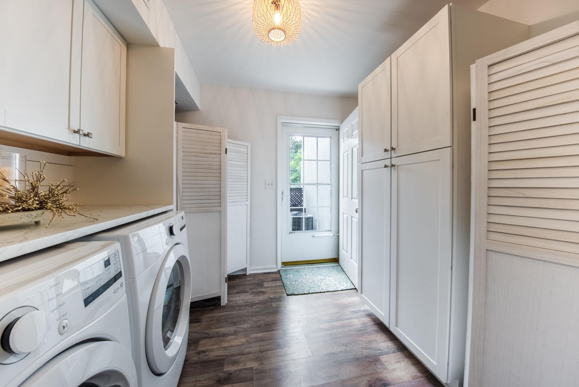 1705 Ventura Place Photo 8