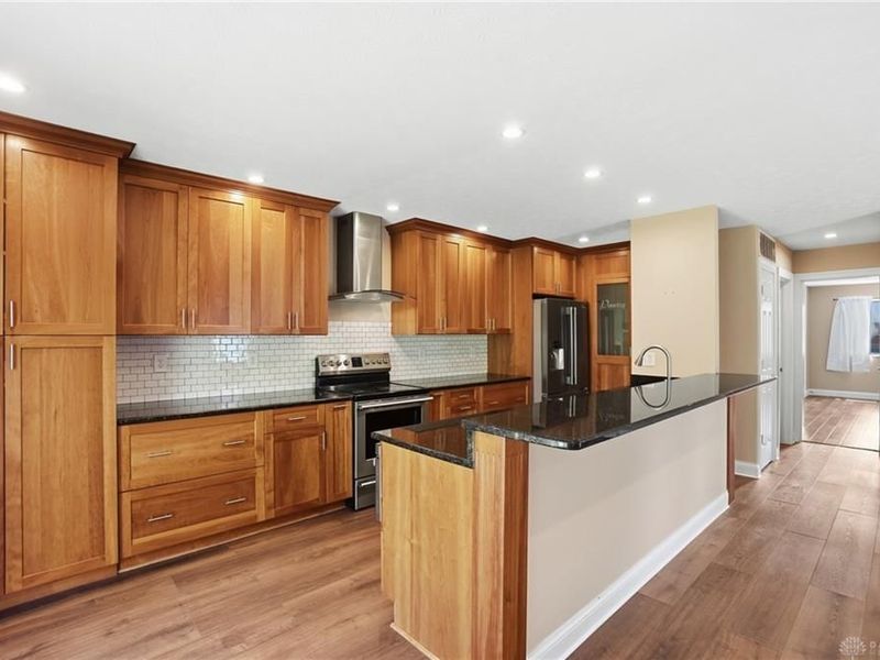 1823 Sheltering Tree Drive, West Carrollton, OH 45449 Photo 12