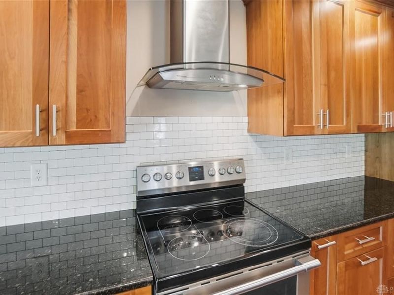 1823 Sheltering Tree Drive, West Carrollton, OH 45449 Photo 14