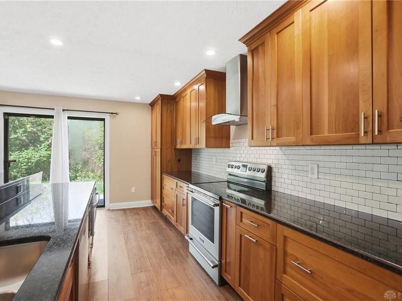 1823 Sheltering Tree Drive, West Carrollton, OH 45449 Photo 18