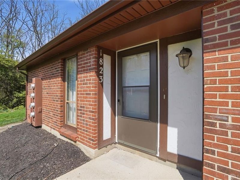 1823 Sheltering Tree Drive, West Carrollton, OH 45449 Photo 5