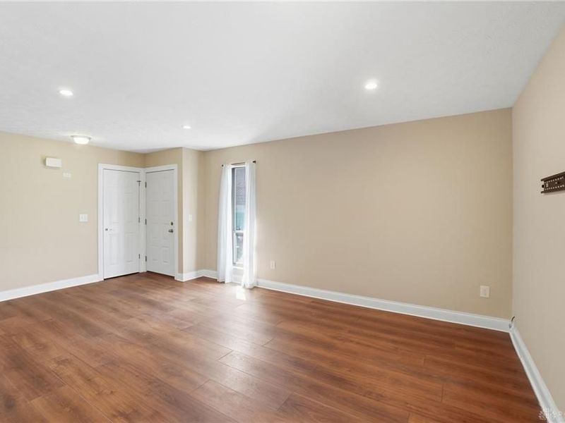 1823 Sheltering Tree Drive, West Carrollton, OH 45449 Photo 9