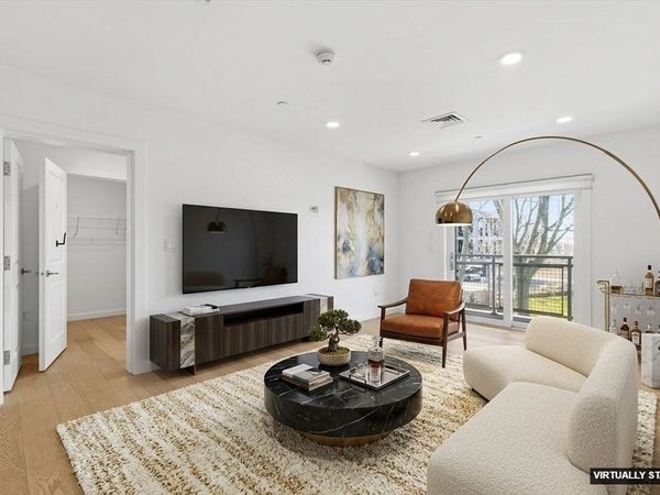 16 Boardman St, Unit 202, Boston, MA 02128