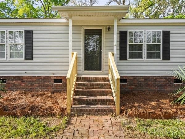 2913 Crystal Drive , Midland, NC 28107