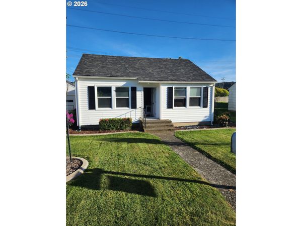 1950 GREENWOOD AVE, Reedsport, OR 97467