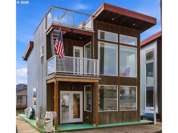 34326 JOHNSONS LANDING RD, Unit C-27, Scappoose, OR 97056