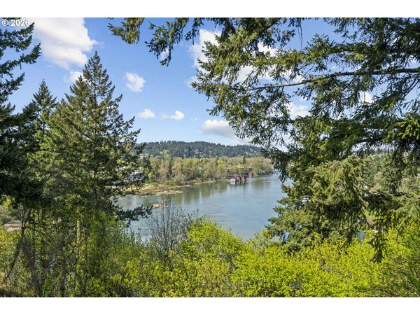 200 BURNHAM RD, Unit 311, Lake Oswego, OR 97034