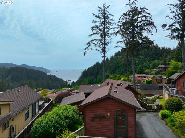 19921 WHALESHEAD RD, Unit U9, Brookings, OR 97415