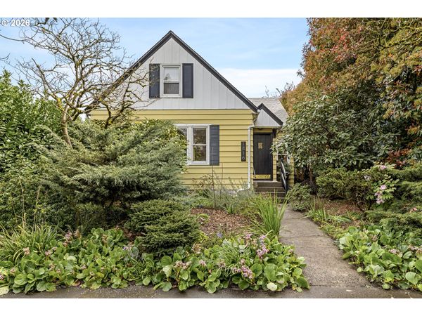 1816 SE 12TH AVE, Portland, OR 97214