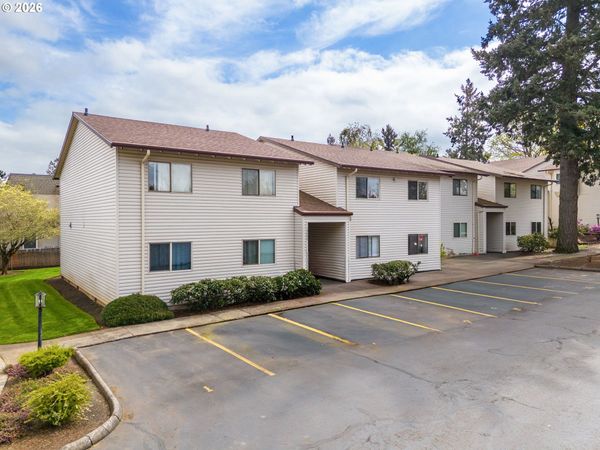 12506 SE STARK ST, Unit D, Portland, OR 97233