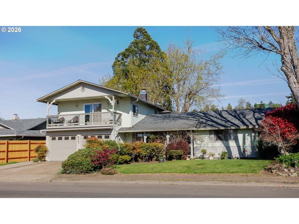 967 RAINBOW DR, Springfield, OR 97477