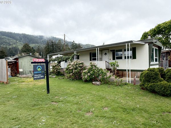 16345 GROOTENDORST LN, Unit 2, Brookings, OR 97415