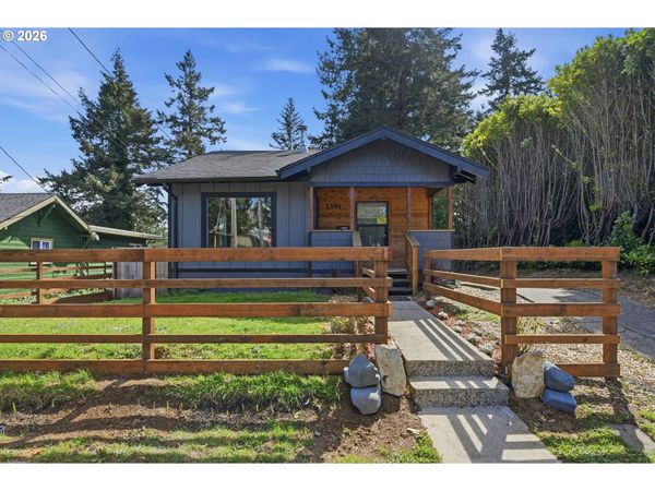 1391 CENTRAL AVE, Coos Bay, OR 97420