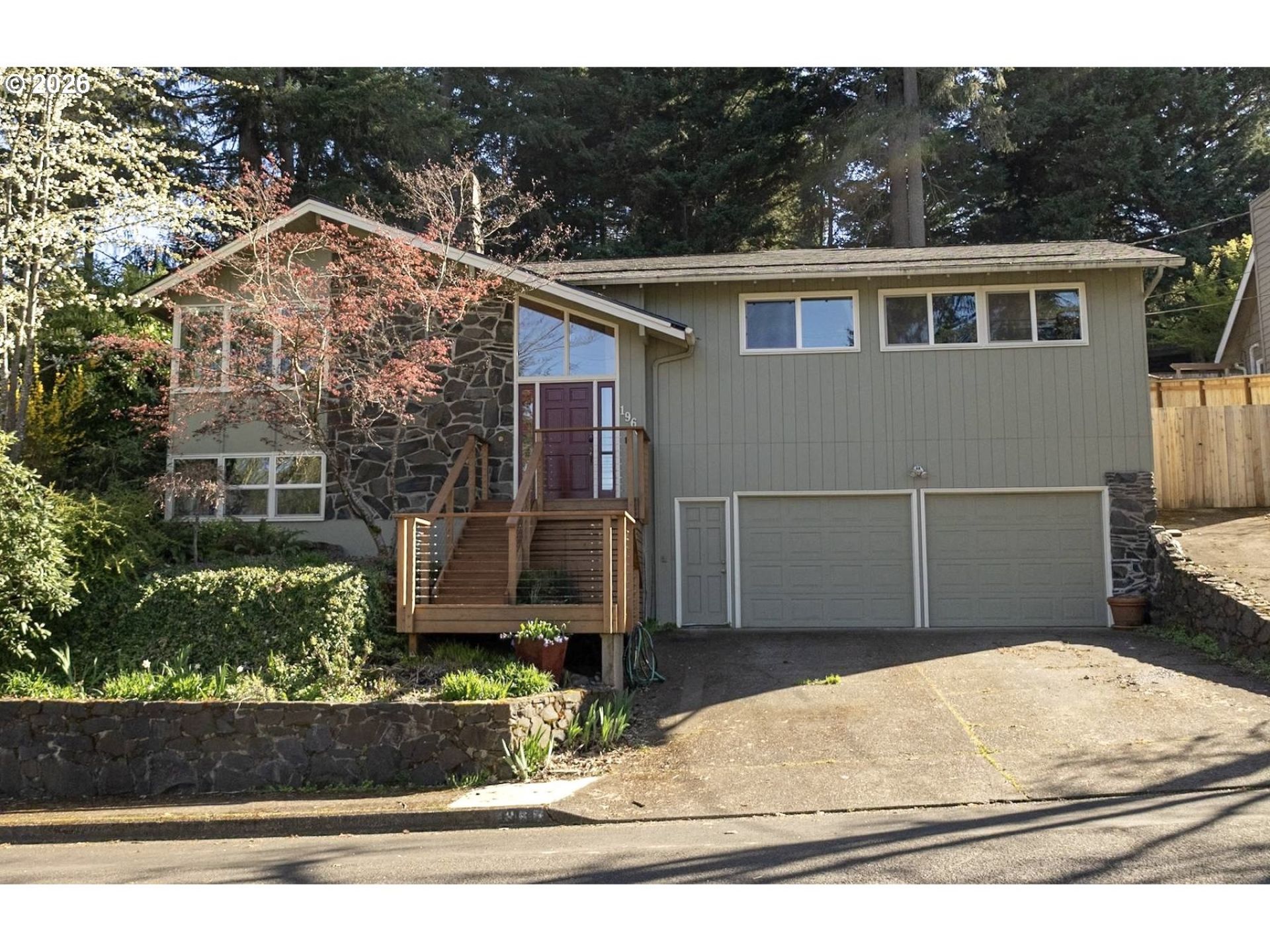 1960 W 25th Ave, Eugene, OR 97405 Main Photo
