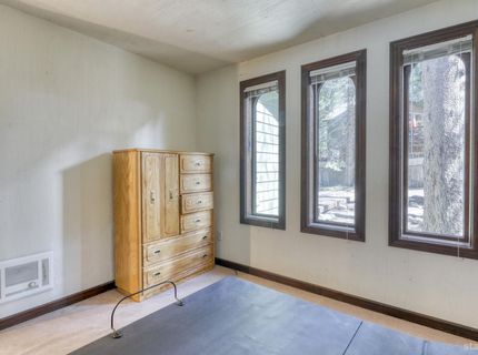 2104 West Way, South Lake Tahoe, CA 96150 Photo