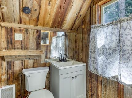 2104 West Way, South Lake Tahoe, CA 96150 Photo