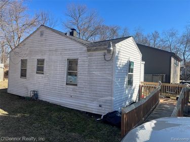 2154 27th Street , Port Huron Twp, MI 48060