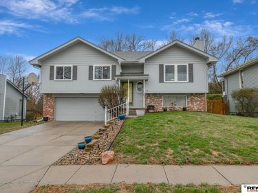8832 N 83rd Avenue , Omaha, NE 68122