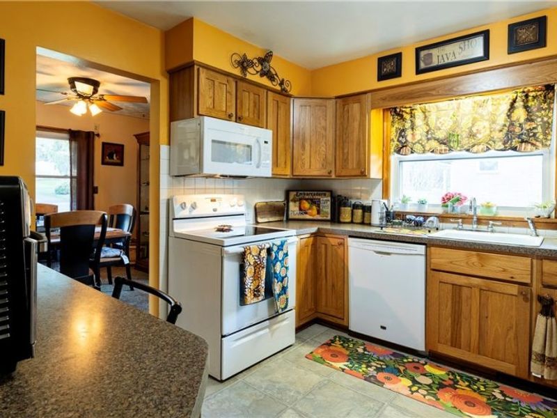 3720 Carl Street NW, Lake, OH 44685 Photo 3