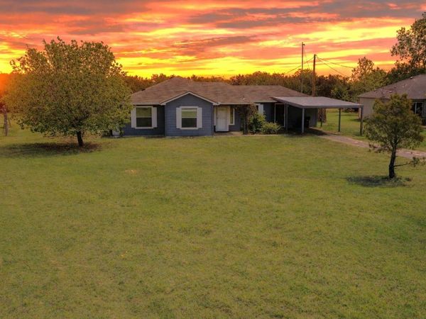 152 Round Up DR, Liberty Hill, TX 78642