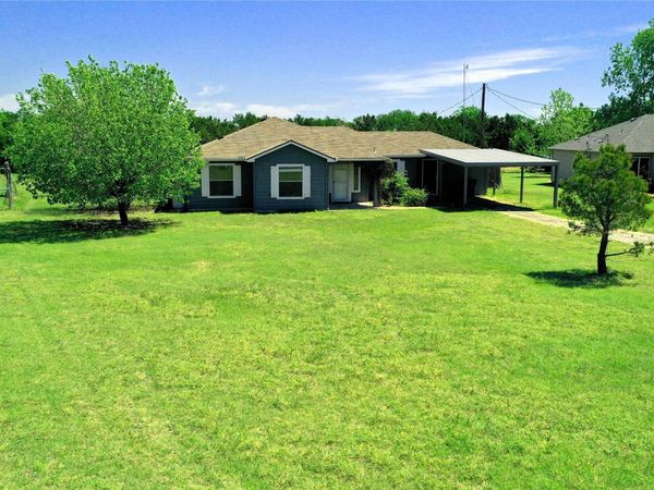 152 Round Up DR, Liberty Hill, TX 78642