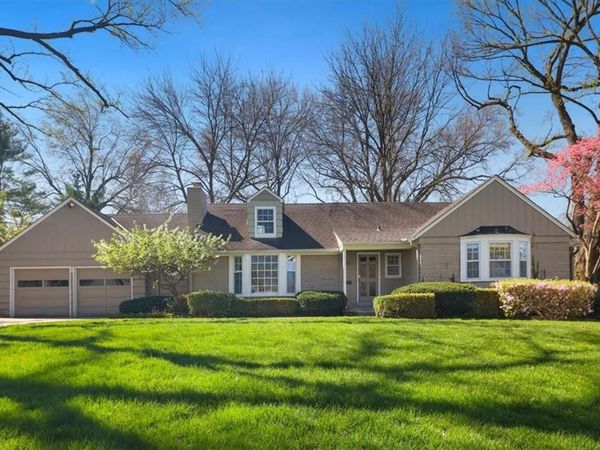 2711 W 67th Terrace, Mission Hills, KS 66208