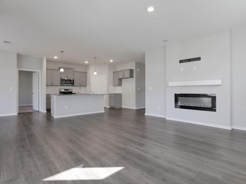 747 Abby Drive, Plain City, OH 43064 Photo 2