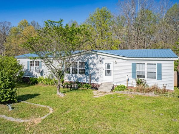 2056 Kristin Dr, Centerville, TN 37033