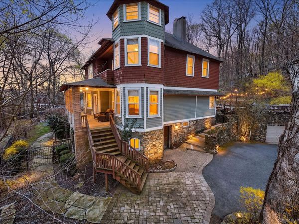 65 Rockledge Drive, Suffern, NY 10901