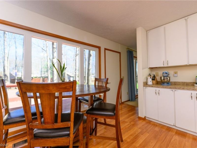 10483 Shale Brook Way, Strongsville, OH 44149 Photo 12