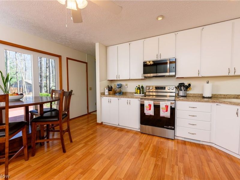 10483 Shale Brook Way, Strongsville, OH 44149 Photo 13